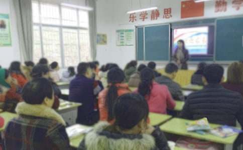 小学家长会教师代表发言稿